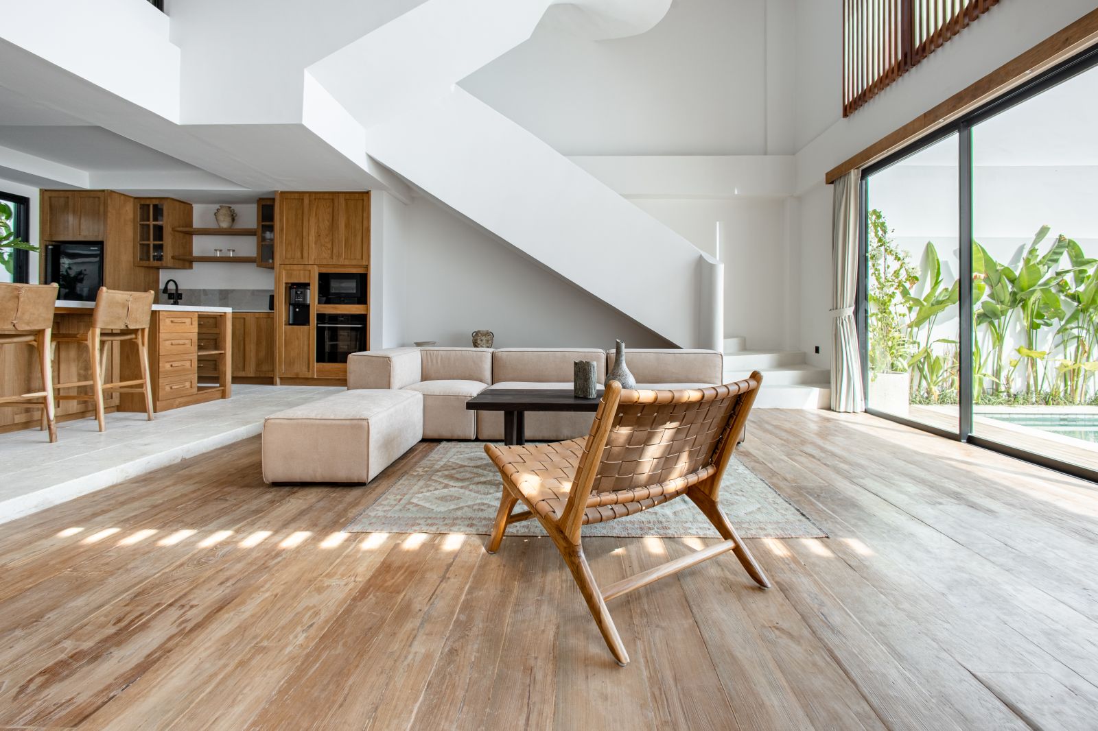 MULTI-LEVEL RUSTIC DESIGN